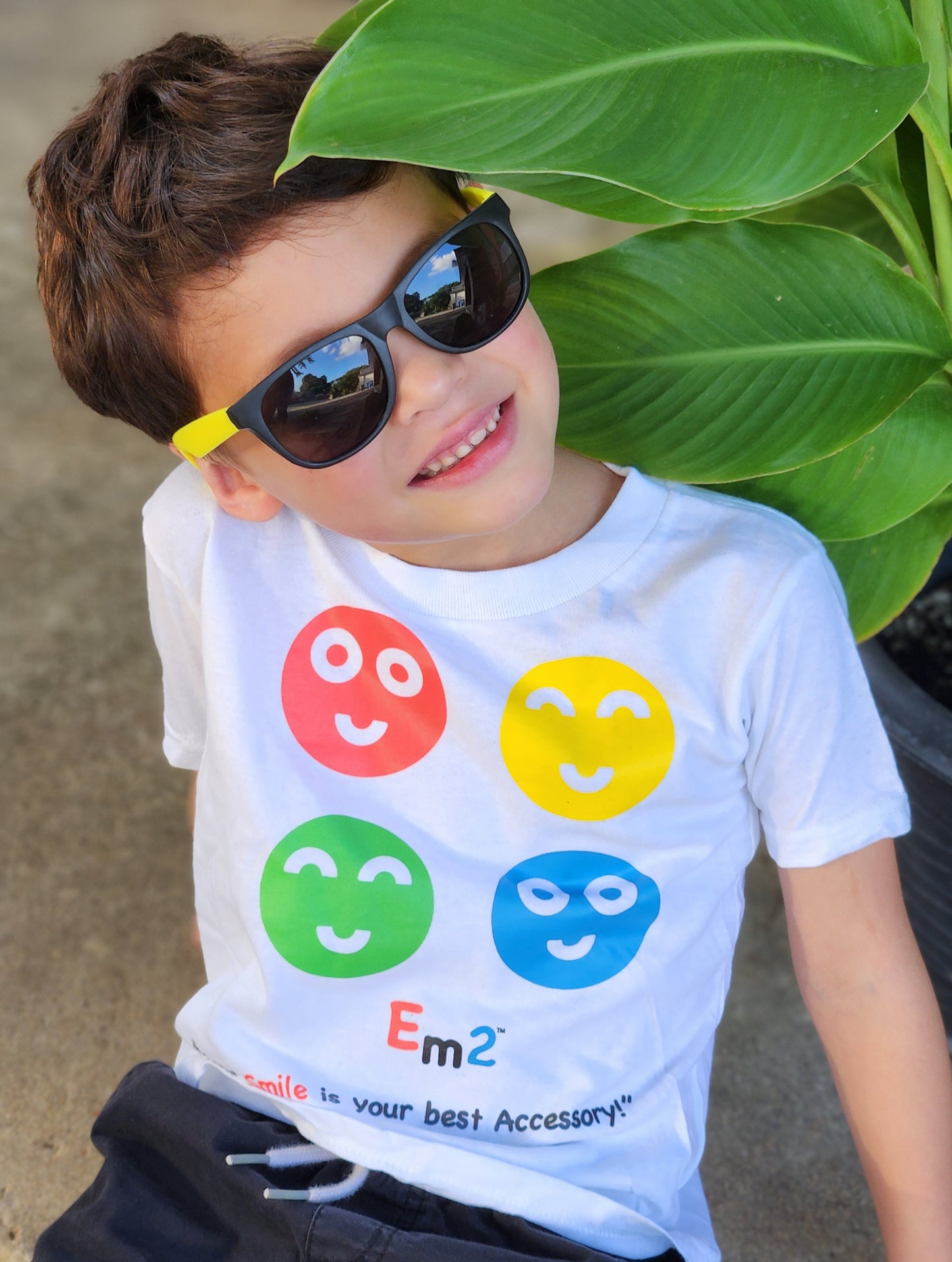 EM-159 4 Smile Faces "Your Smile is Your Best Accessory!" Short Sleeve T-Shirt
